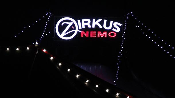 Zirkus Nemo på pladsen under den Nye Lilebæltsbro i Middelfart