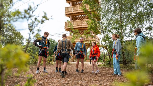 Fyns Sommerland - på vej op i svævebanen