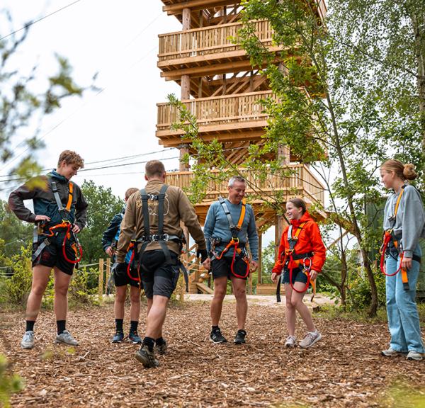 Fyns Sommerland - på vej op i svævebanen