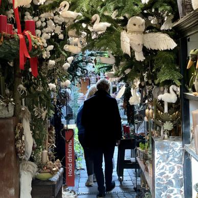 Gårdbutikken er flot pyntet op til jul