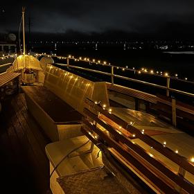 Tag på en julesejladser på Lillebælt på en af de smukt pyntede både