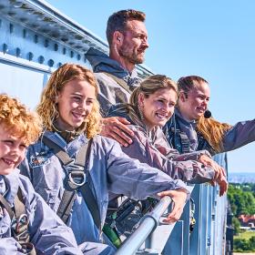 Tag familien med på Bridgewalking i Middelfart