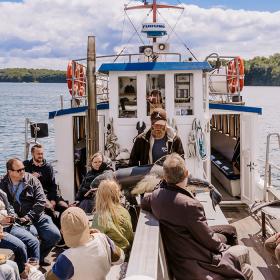 Prøv en af de mange turbåde der sejler på Lillebælt - måske i ser en hval